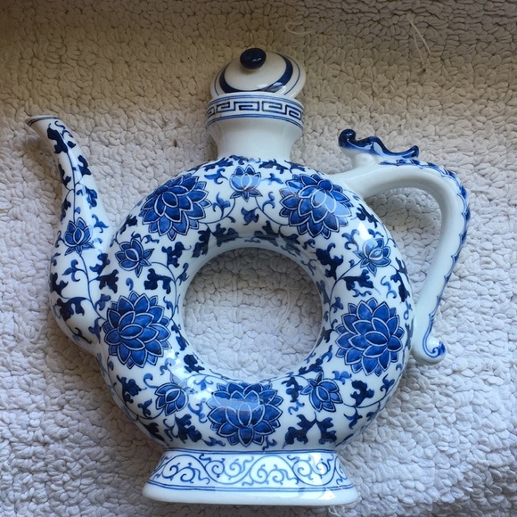 Other - Chinese circular tea pot